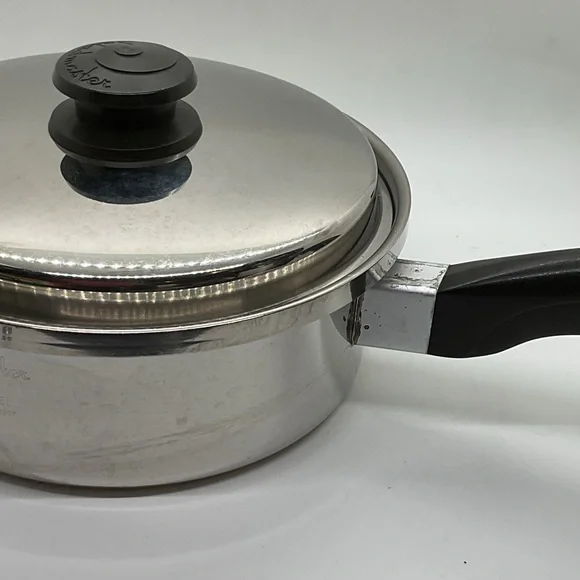 Saladmaster T304S Stainless Steel 2Qt Saucepan with Vapo Seal Lid - Picture 4 of 11